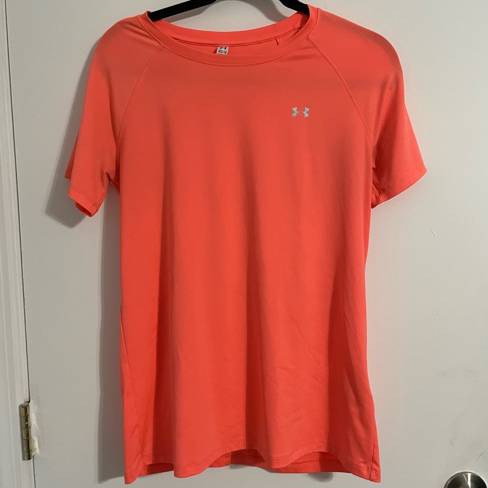 Under Armour size M Orange Tee